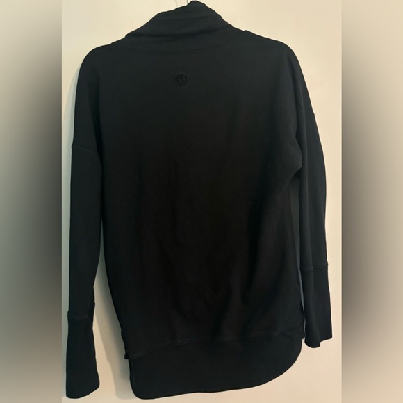 Lululemon Womens 6 Cowl Neck Double Front Zippered Pocket Black Sweatshirt - Picture 3 of 10